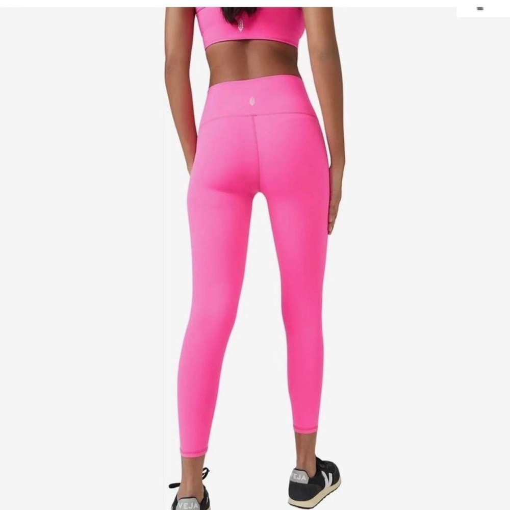 NWT ($98) Free People Movement Never Better Leggings in Hot Pink